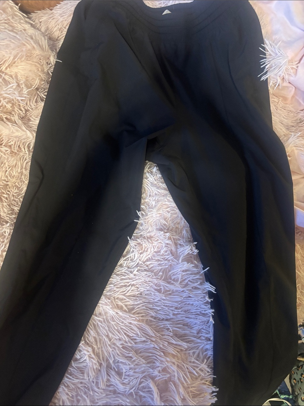 Lululemon size 6 pants black